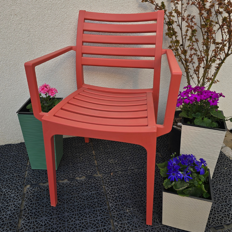 Baštenska stolica Capri